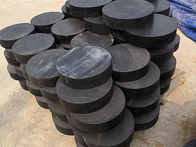 闽侯县板式橡胶支座由若干层橡胶片与薄钢板经加压硫化